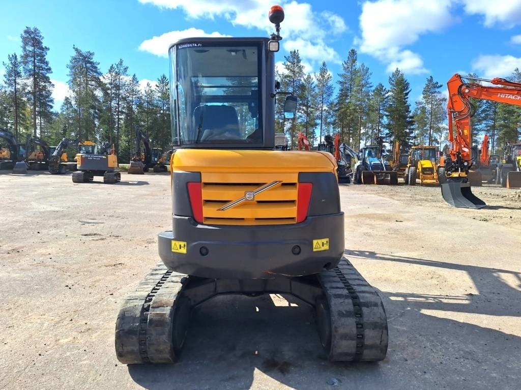 Volvo ECR48C PYÖRITTÄJÄ PIHDEILLÄ - Mini excavator: picture 3 Volvo ECR48C PYÖRITTÄJÄ PIHDEILLÄ - Mini excavator: picture 3