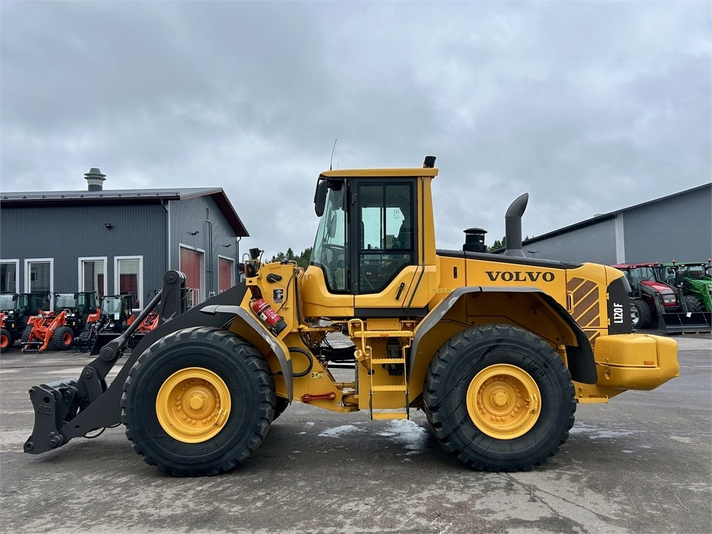 Volvo L120F VIPUOHJAUS - Wheel loader: picture 1 Volvo L120F VIPUOHJAUS - Wheel loader: picture 1