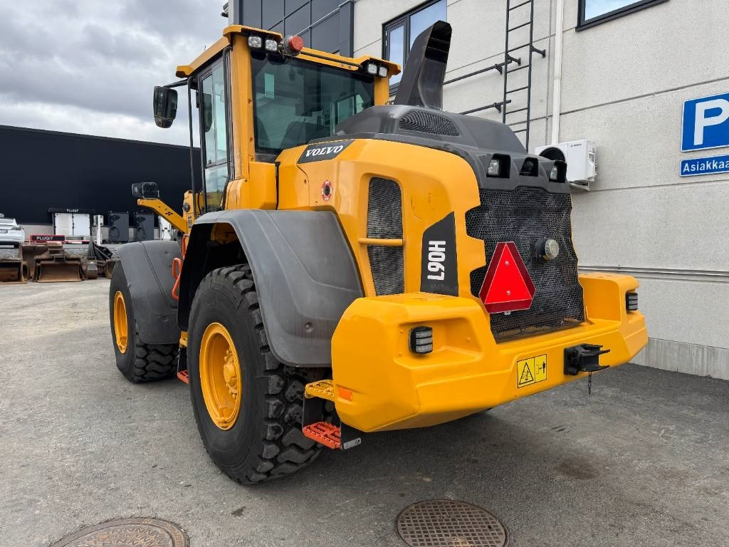 Volvo MYYTY! SOLD! L90H UUSILLA RENKAILLA - Wheel loader: picture 3 Volvo MYYTY! SOLD! L90H UUSILLA RENKAILLA - Wheel loader: picture 3