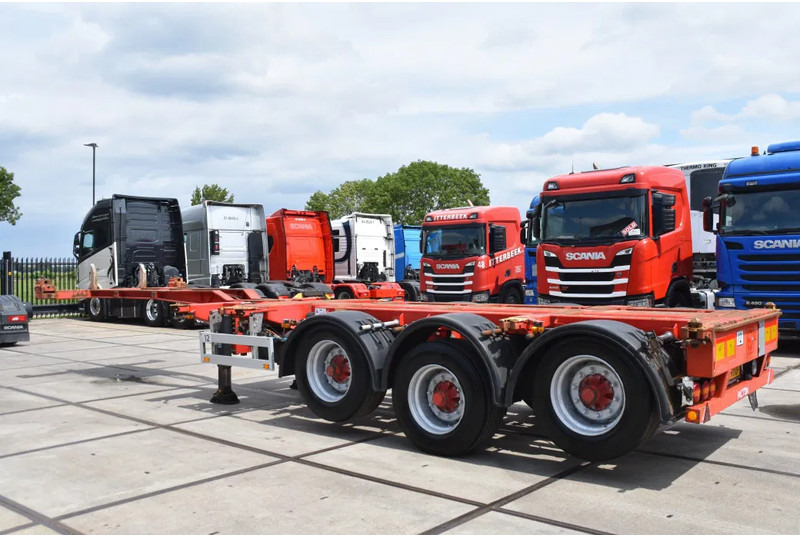 Pacton T3-010 - BPW AXLES - DRUM BRAKES - 2 LIFT AXLES - 2 x EXTENDABLE - - Container transporter/ Swap body semi-trailer: picture 4 Pacton T3-010 - BPW AXLES - DRUM BRAKES - 2 LIFT AXLES - 2 x EXTENDABLE - - Container transporter/ Swap body semi-trailer: picture 4