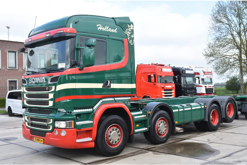 Scania R520 HL V8 8x2 - EURO 6 - MANUAL - RETARDER - WHEELBASE: 510 cm - 10 TONS FRONT AXLE - XENON - - Container transporter/ Swap body truck: picture 1 Scania R520 HL V8 8x2 - EURO 6 - MANUAL - RETARDER - WHEELBASE: 510 cm - 10 TONS FRONT AXLE - XENON - - Container transporter/ Swap body truck: picture 1