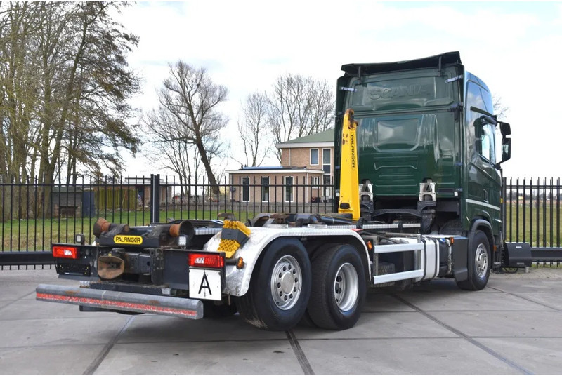 Scania S500 NGS 6x2*4 - HOOKLIFT SYSTEM - RETARDER - PARK. AIRCO - WHEELBASE: 475 CM - PTO - GOOD CONDITION - - Hook lift truck: picture 3 Scania S500 NGS 6x2*4 - HOOKLIFT SYSTEM - RETARDER - PARK. AIRCO - WHEELBASE: 475 CM - PTO - GOOD CONDITION - - Hook lift truck: picture 3