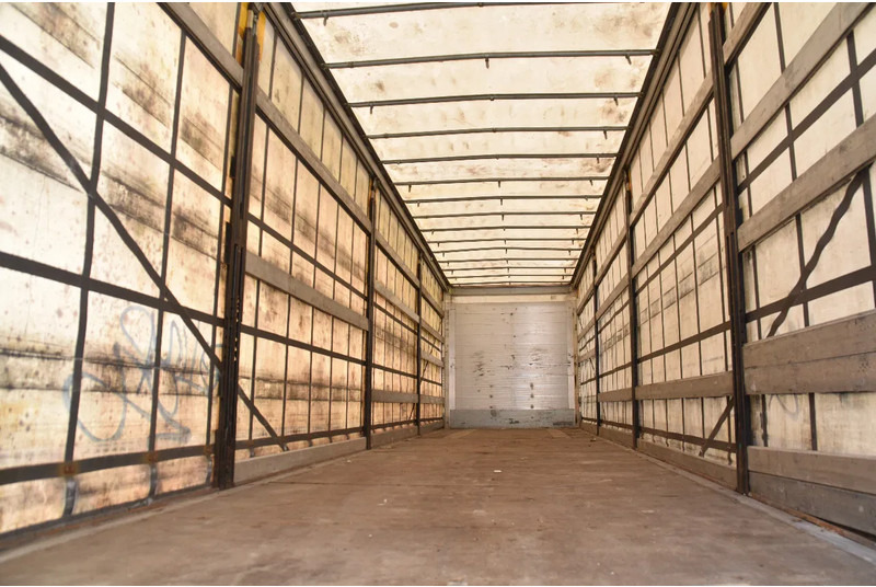 Schmitz Cargobull SCB*S3T - SLIDING CURTAINS/ROOF - DISC BRAKES - SAFETY ROOF - GOOD CONDITION - - Curtainsider semi-trailer: picture 3 Schmitz Cargobull SCB*S3T - SLIDING CURTAINS/ROOF - DISC BRAKES - SAFETY ROOF - GOOD CONDITION - - Curtainsider semi-trailer: picture 3