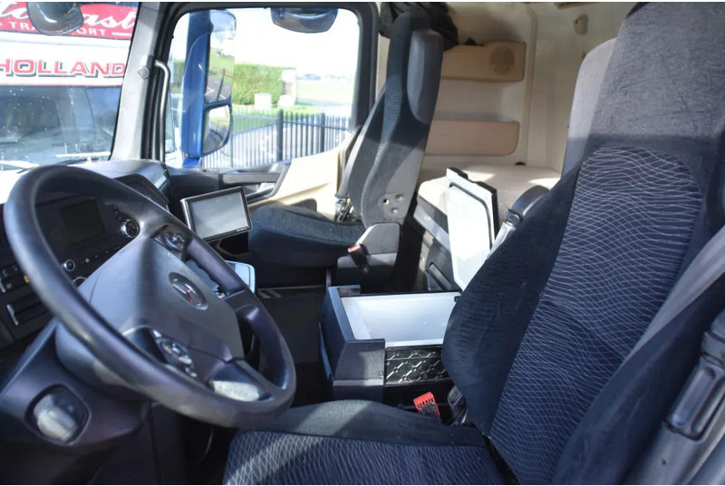 Mercedes-Benz Actros 2548 6x2/4 - EURO 6 - AIRCO - CAB HEATER - 2 BEDS - DIFF. LOCK - GOOD CONDITION - - Tractor unit: picture 5 Mercedes-Benz Actros 2548 6x2/4 - EURO 6 - AIRCO - CAB HEATER - 2 BEDS - DIFF. LOCK - GOOD CONDITION - - Tractor unit: picture 5