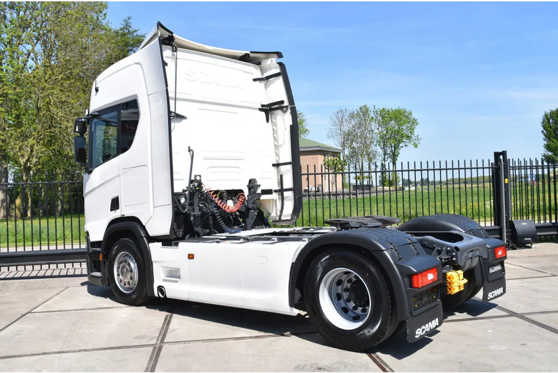 Scania R450 NGS 4x2 - RETARDER - ACC - 709 TKM - PARK. AIRCO - 4 POINT AIRSUSP. REAR - 2 x FUEL TANKS - LED LIGHTS - - Tractor unit: picture 3 Scania R450 NGS 4x2 - RETARDER - ACC - 709 TKM - PARK. AIRCO - 4 POINT AIRSUSP. REAR - 2 x FUEL TANKS - LED LIGHTS - - Tractor unit: picture 3