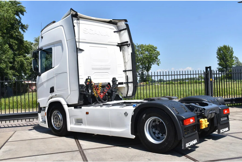 Scania R520 V8 NGS 4x2 - RETARDER - 504 TKM - PARK. AIRCO - ACC - NAVI - 2 x FUEL TANKS - LED LIGHTS - - Tractor unit: picture 3 Scania R520 V8 NGS 4x2 - RETARDER - 504 TKM - PARK. AIRCO - ACC - NAVI - 2 x FUEL TANKS - LED LIGHTS - - Tractor unit: picture 3