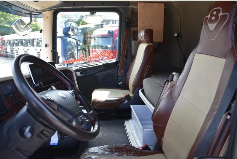 Scania R520 V8 TL 6x2/4MNB - RETARDER - FULL AIR - PARK. AIRCO - 2 x FUEL TANKS - ALCOA DURA BRIGHT - GOOD CONDITION - - Tractor unit: picture 4 Scania R520 V8 TL 6x2/4MNB - RETARDER - FULL AIR - PARK. AIRCO - 2 x FUEL TANKS - ALCOA DURA BRIGHT - GOOD CONDITION - - Tractor unit: picture 4