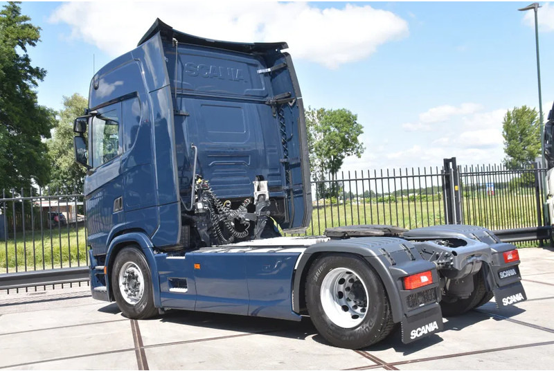 Scania S450 NGS 4x2NB - FULL AIR - 847 TKM - RETARDER - PARK. AIRCO - 2 x FUEL TANKS - TOP CONDITION - - Tractor unit: picture 3 Scania S450 NGS 4x2NB - FULL AIR - 847 TKM - RETARDER - PARK. AIRCO - 2 x FUEL TANKS - TOP CONDITION - - Tractor unit: picture 3