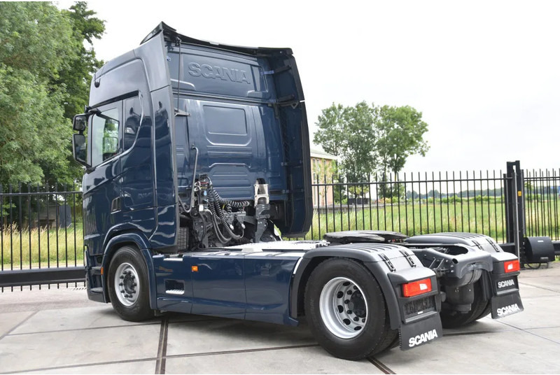 Scania S450 NGS 4x2NB - FULL AIR - RETARDER - ACC - PARK. AIRCO - 2 x FUEL TANKS - TOP CONDITION - - Tractor unit: picture 3 Scania S450 NGS 4x2NB - FULL AIR - RETARDER - ACC - PARK. AIRCO - 2 x FUEL TANKS - TOP CONDITION - - Tractor unit: picture 3