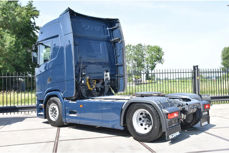 Scania S450 NGS 4x2NB - FULL AIR - RETARDER - ACC - PARK. AIRCO - 2 x FUEL TANKS - TOP CONDITION - - Tractor unit: picture 3 Scania S450 NGS 4x2NB - FULL AIR - RETARDER - ACC - PARK. AIRCO - 2 x FUEL TANKS - TOP CONDITION - - Tractor unit: picture 3
