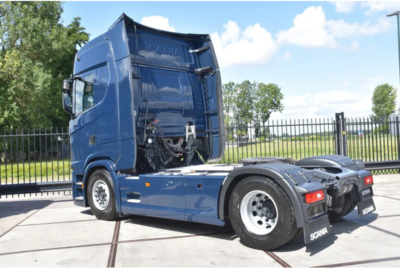 Scania S450 NGS 4x2NB - RETARDER - 675 TKM - FULL AIR - AIRCO - 2 x FUEL TANKS - TOP CONDITION - - Tractor unit: picture 3 Scania S450 NGS 4x2NB - RETARDER - 675 TKM - FULL AIR - AIRCO - 2 x FUEL TANKS - TOP CONDITION - - Tractor unit: picture 3