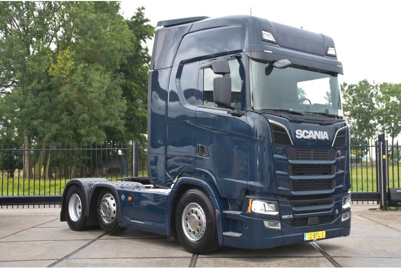 Scania S520 V8 NGS 6x2/4NB - RETARDER - FULL AIR - PARK. AIRCO - ACC - 2 x FUEL TANKS - LED LIGHTS - TOP CONDITION - - Tractor unit: picture 1 Scania S520 V8 NGS 6x2/4NB - RETARDER - FULL AIR - PARK. AIRCO - ACC - 2 x FUEL TANKS - LED LIGHTS - TOP CONDITION - - Tractor unit: picture 1