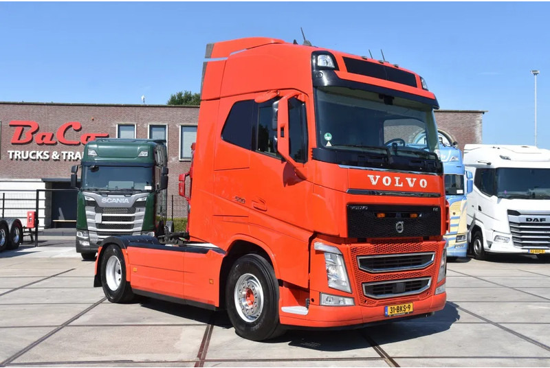 Volvo FH 500 Globetrotter 4x2 - 631 TKM - I PARK COOL - LEATHER SEATS - NAVI - 2 x FUEL TANKS - XENON - - Tractor unit: picture 1 Volvo FH 500 Globetrotter 4x2 - 631 TKM - I PARK COOL - LEATHER SEATS - NAVI - 2 x FUEL TANKS - XENON - - Tractor unit: picture 1