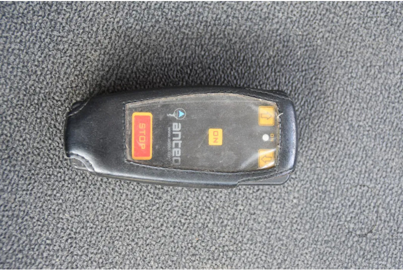 Box truck Volvo FL 280 4x2 + BOX - 163 TKM - AIRCO - DOUBLE CARGOFLOOR - ELEVATOR - REMOTE CONTROL - CAMERA -: picture 8 Box truck Volvo FL 280 4x2 + BOX - 163 TKM - AIRCO - DOUBLE CARGOFLOOR - ELEVATOR - REMOTE CONTROL - CAMERA -: picture 8