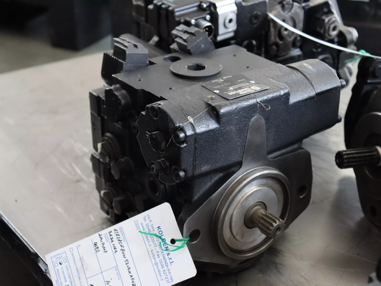 DANFOSS 42R28CF8NN53UDXAP1Z3434N61 - Hydraulic pump for Material handling equipment: picture 1 DANFOSS 42R28CF8NN53UDXAP1Z3434N61 - Hydraulic pump for Material handling equipment: picture 1