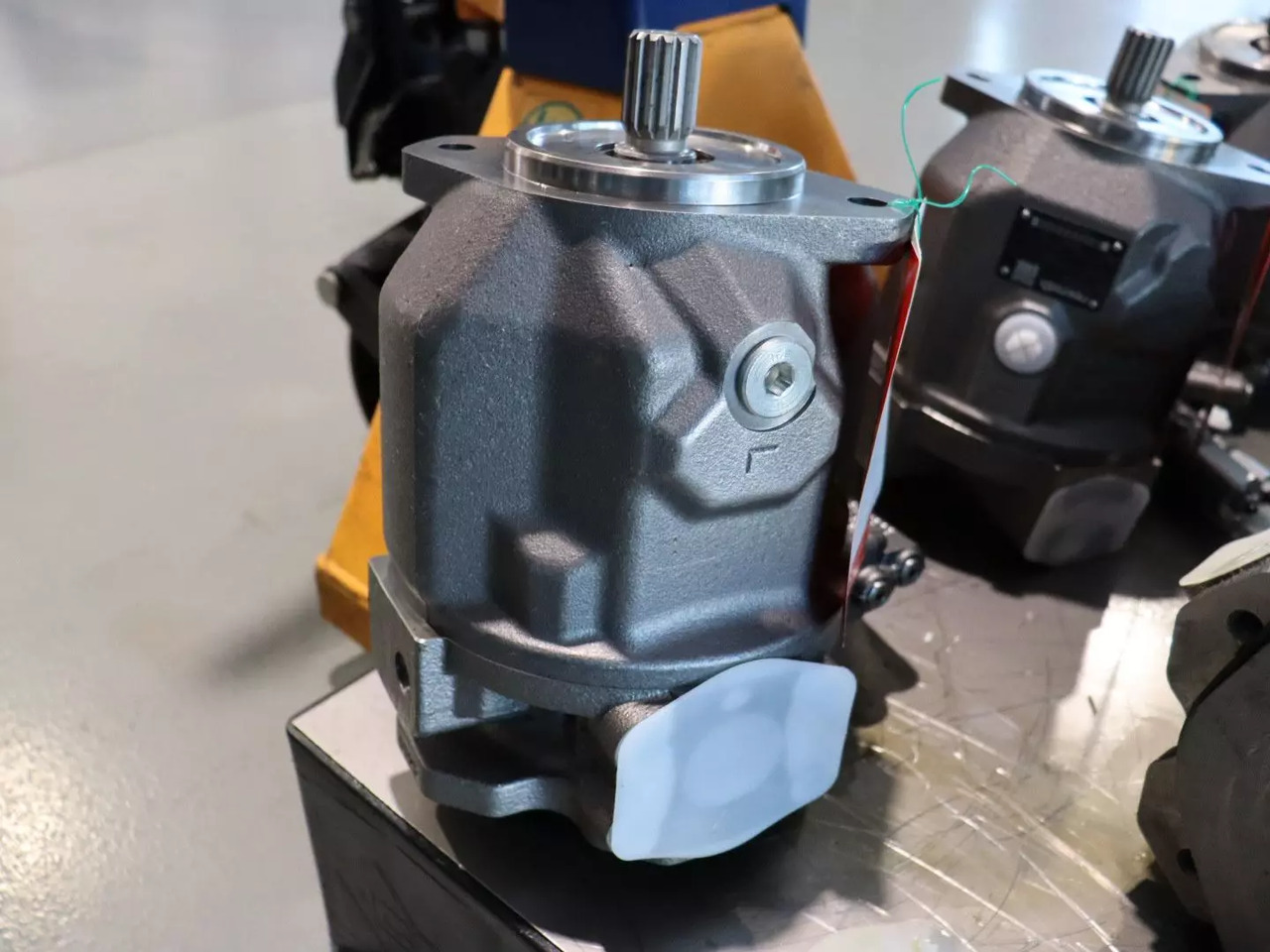REXROTH A10VO45DFLR/31R-VSC62K01 - Hydraulic pump for Material handling equipment: picture 1 REXROTH A10VO45DFLR/31R-VSC62K01 - Hydraulic pump for Material handling equipment: picture 1