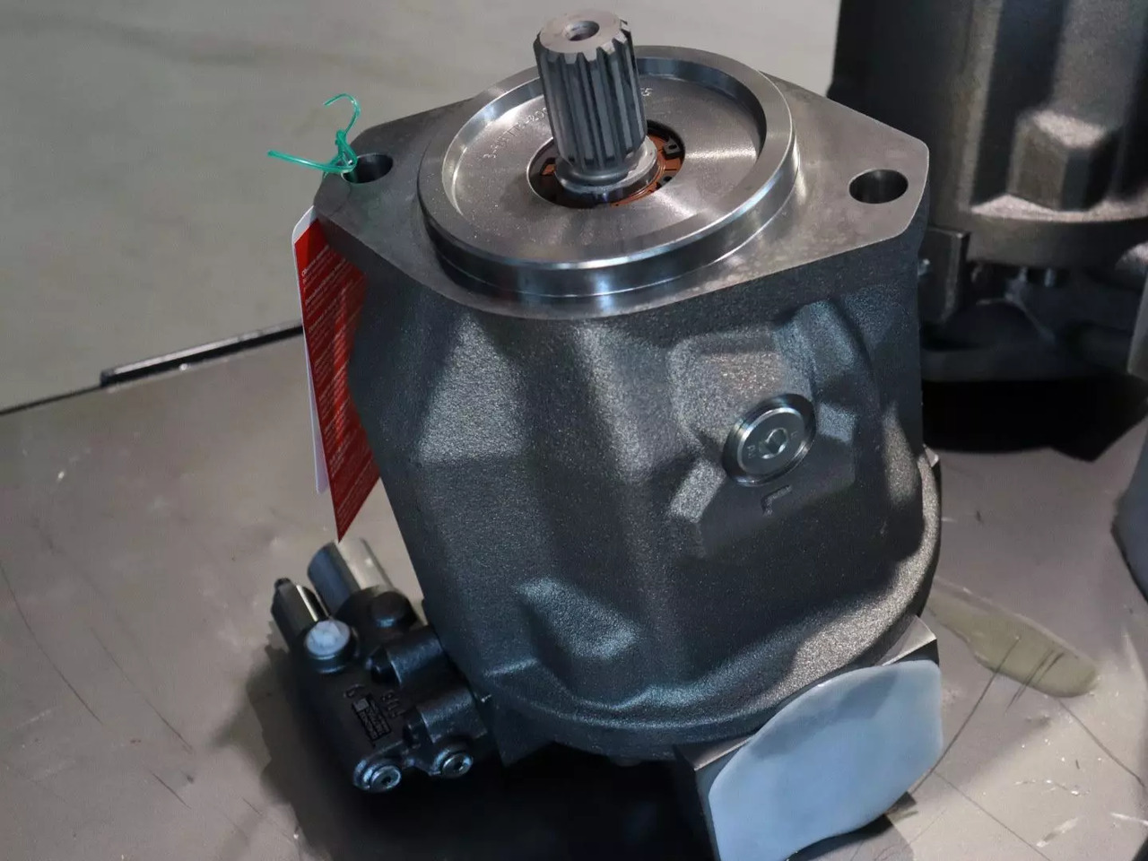REXROTH A10VO71DFR/31L-VSC92N00 - Hydraulic pump for Material handling equipment: picture 2 REXROTH A10VO71DFR/31L-VSC92N00 - Hydraulic pump for Material handling equipment: picture 2