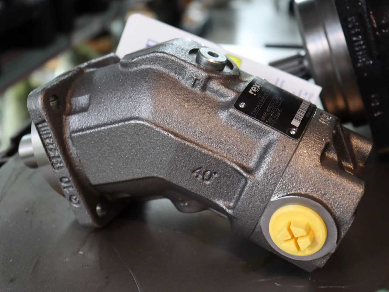 REXROTH A2FM16/61W-VBB030 - Hydraulic motor for Material handling equipment: picture 1 REXROTH A2FM16/61W-VBB030 - Hydraulic motor for Material handling equipment: picture 1