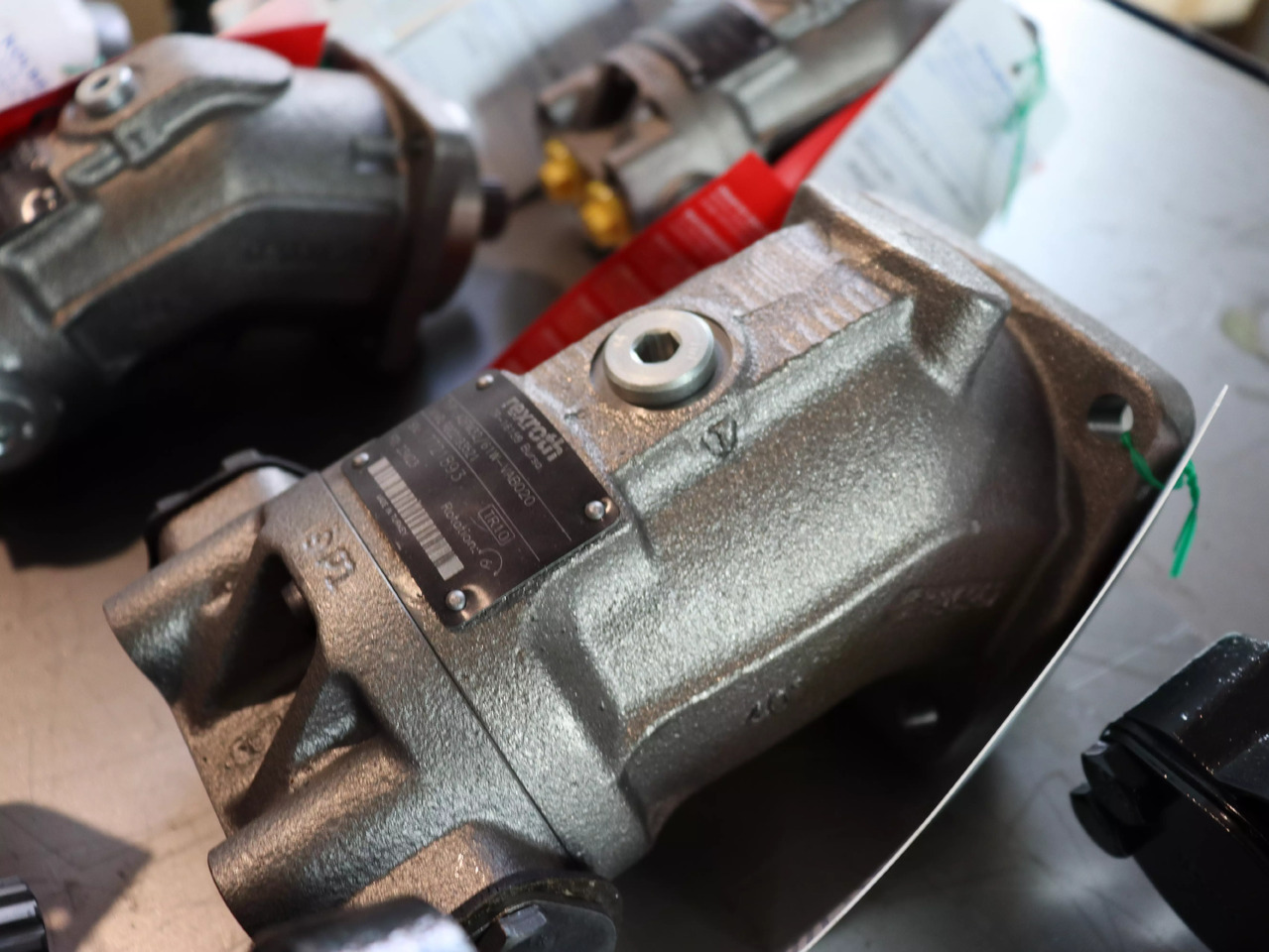 REXROTH A2FM63/61W-VAB020 - Hydraulic motor for Industrial equipment: picture 2 REXROTH A2FM63/61W-VAB020 - Hydraulic motor for Industrial equipment: picture 2