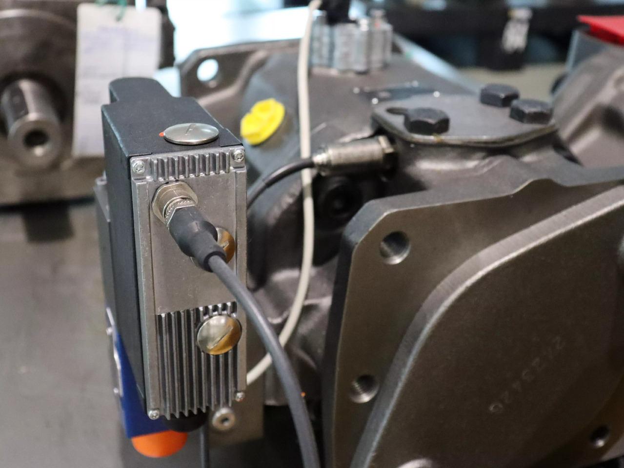 REXROTH SYDFEE-20/140R-PSB12KD5-0487-A2A0FLX - Hydraulic pump for Material handling equipment: picture 3 REXROTH SYDFEE-20/140R-PSB12KD5-0487-A2A0FLX - Hydraulic pump for Material handling equipment: picture 3