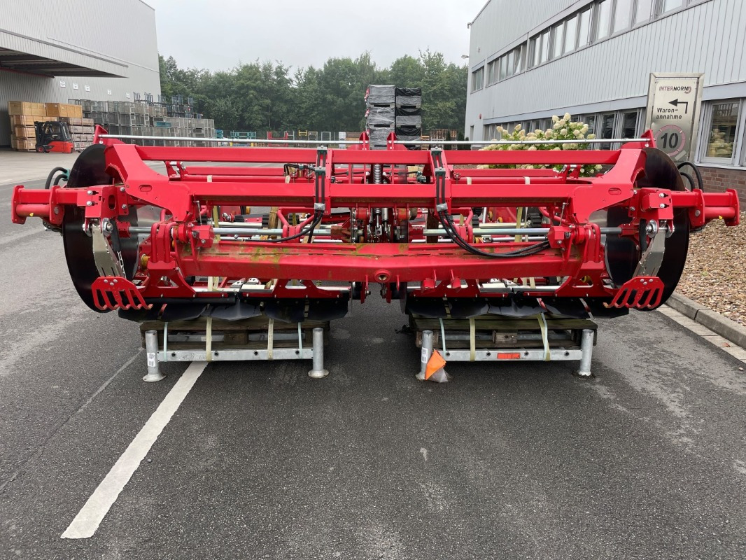 Grimme Intake for VARITRON 470 - row width 90 cm - Tool/ Equipment: picture 5 Grimme Intake for VARITRON 470 - row width 90 cm - Tool/ Equipment: picture 5