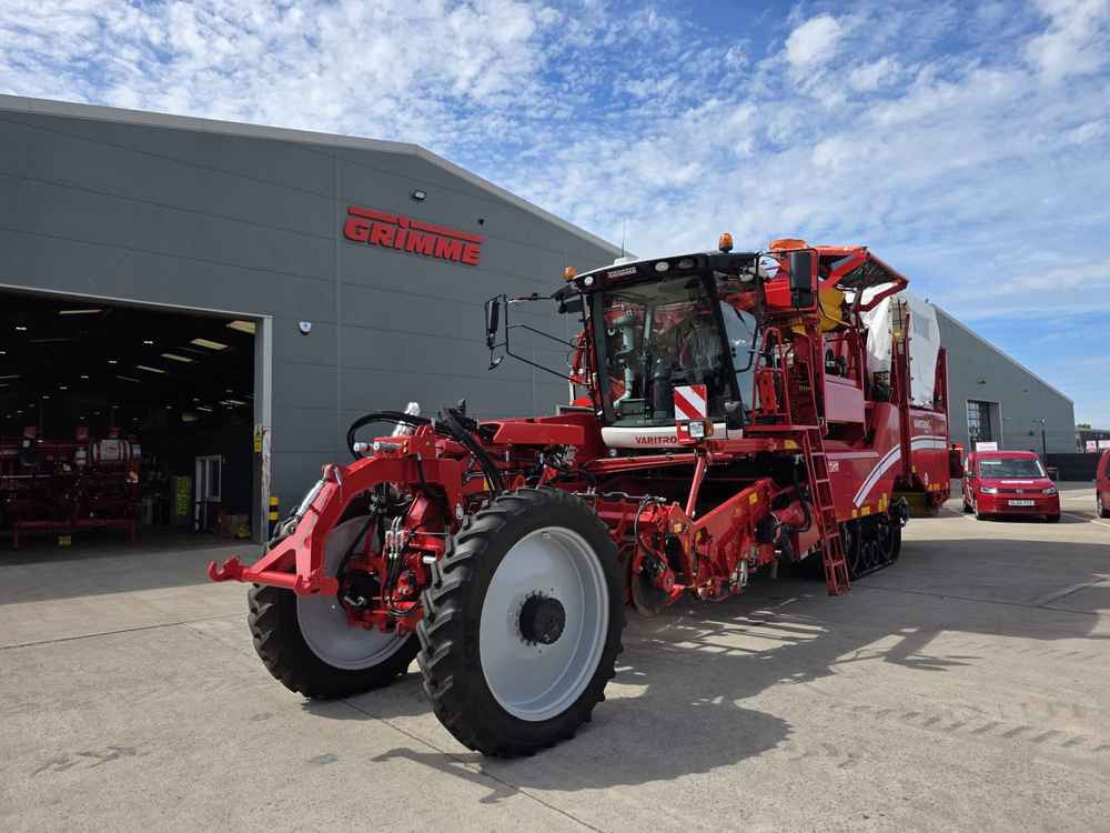 Grimme GRIMME Varitron 220 Platinum TT Self-Propelled Potato Harvester - Harvester: picture 1 Grimme GRIMME Varitron 220 Platinum TT Self-Propelled Potato Harvester - Harvester: picture 1