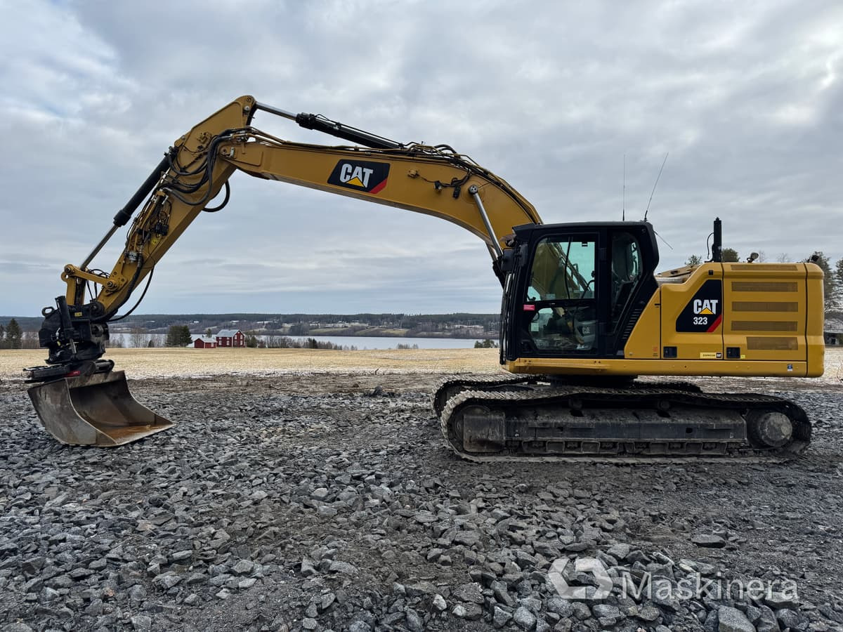Grävmaskin Cat 323 Next Generation med tillbehör - Crawler excavator: picture 2 Grävmaskin Cat 323 Next Generation med tillbehör - Crawler excavator: picture 2