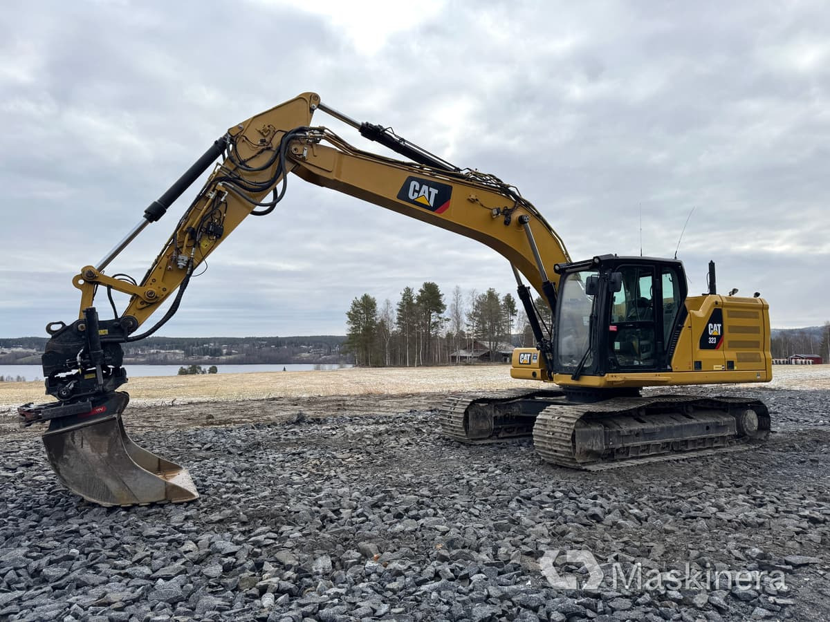Grävmaskin Cat 323 Next Generation med tillbehör - Crawler excavator: picture 1 Grävmaskin Cat 323 Next Generation med tillbehör - Crawler excavator: picture 1