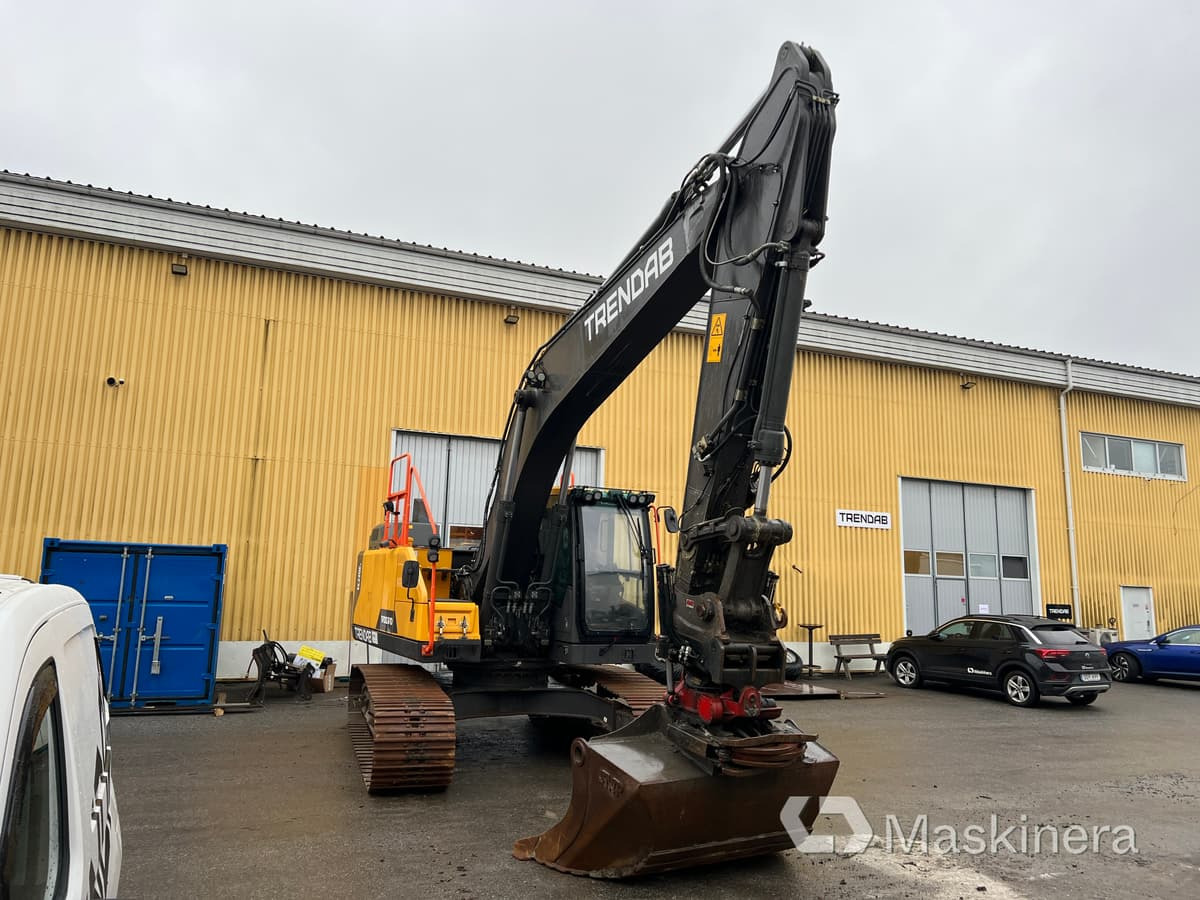 Grävmaskin Volvo EC220EL med tillbehör - Crawler excavator: picture 3 Grävmaskin Volvo EC220EL med tillbehör - Crawler excavator: picture 3