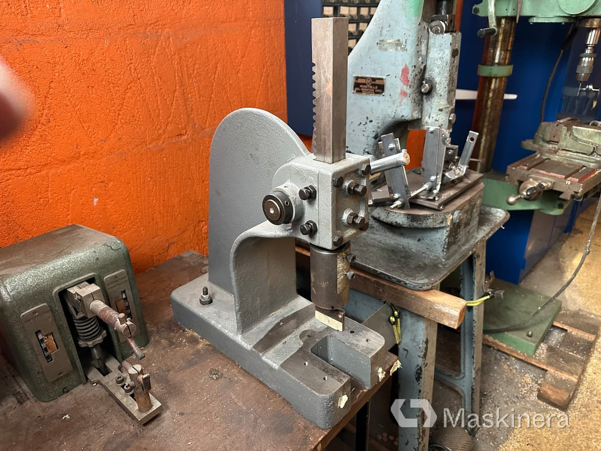 Handpress - Machine tool: picture 4 Handpress - Machine tool: picture 4