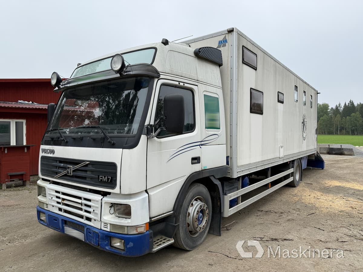 Hästlastbil Volvo FM7 4X2 - Horse truck: picture 1 Hästlastbil Volvo FM7 4X2 - Horse truck: picture 1