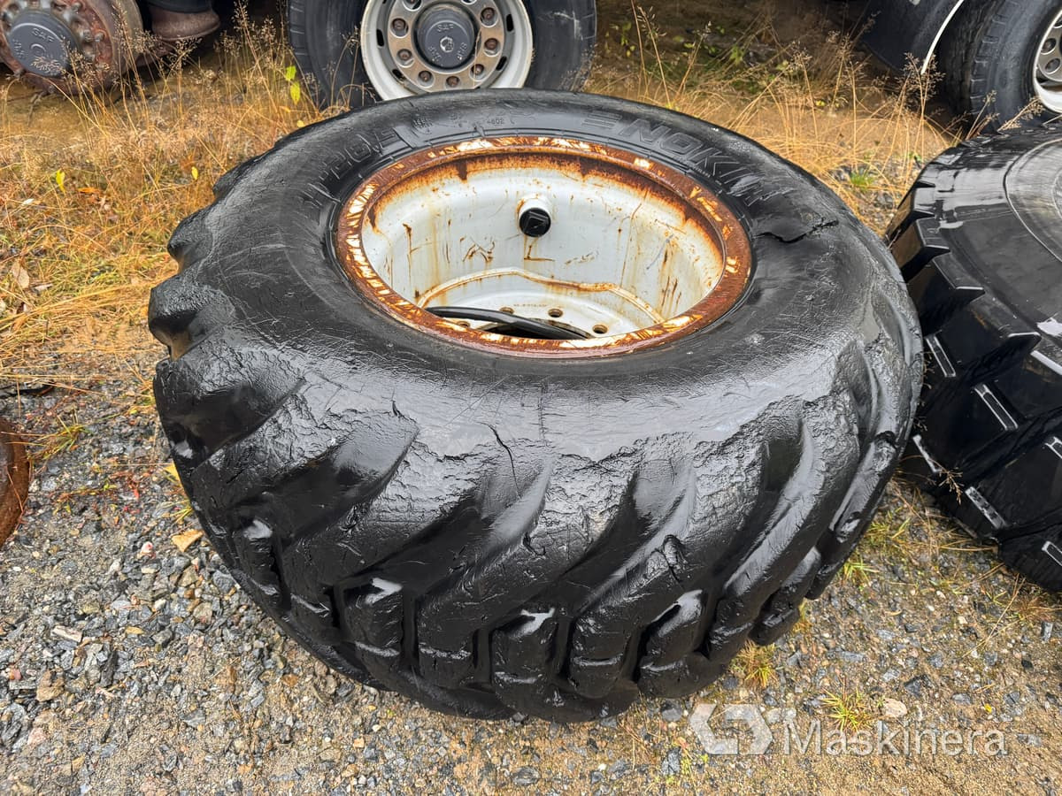 Hjul Nokian L-2 600/55-26.5 - Wheel and tire package for Construction machinery: picture 1 Hjul Nokian L-2 600/55-26.5 - Wheel and tire package for Construction machinery: picture 1