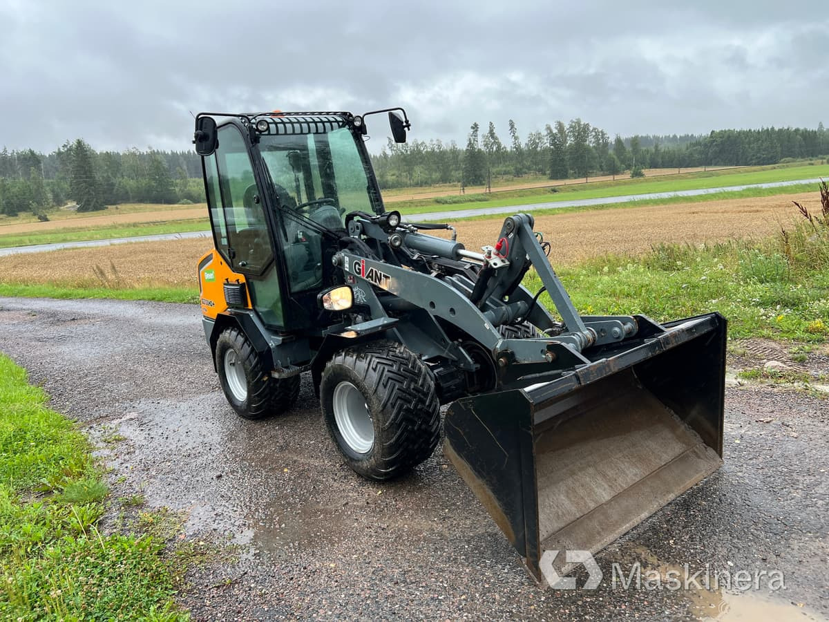 Hjullastare Giant G2700 HD+ X-tra med 4 redskap - Wheel loader: picture 3 Hjullastare Giant G2700 HD+ X-tra med 4 redskap - Wheel loader: picture 3