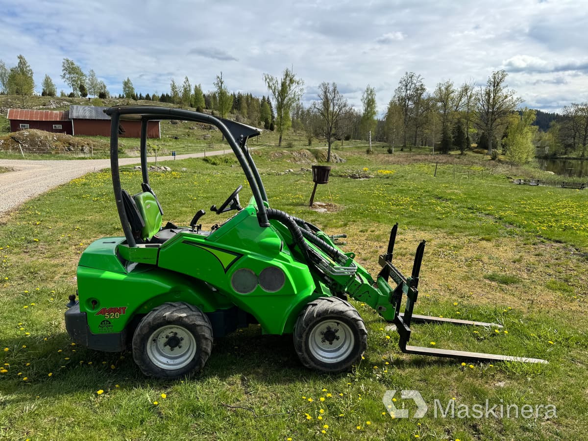 Kompaktlastare Avant 520 med pallgafflar - Compact loader: picture 2 Kompaktlastare Avant 520 med pallgafflar - Compact loader: picture 2