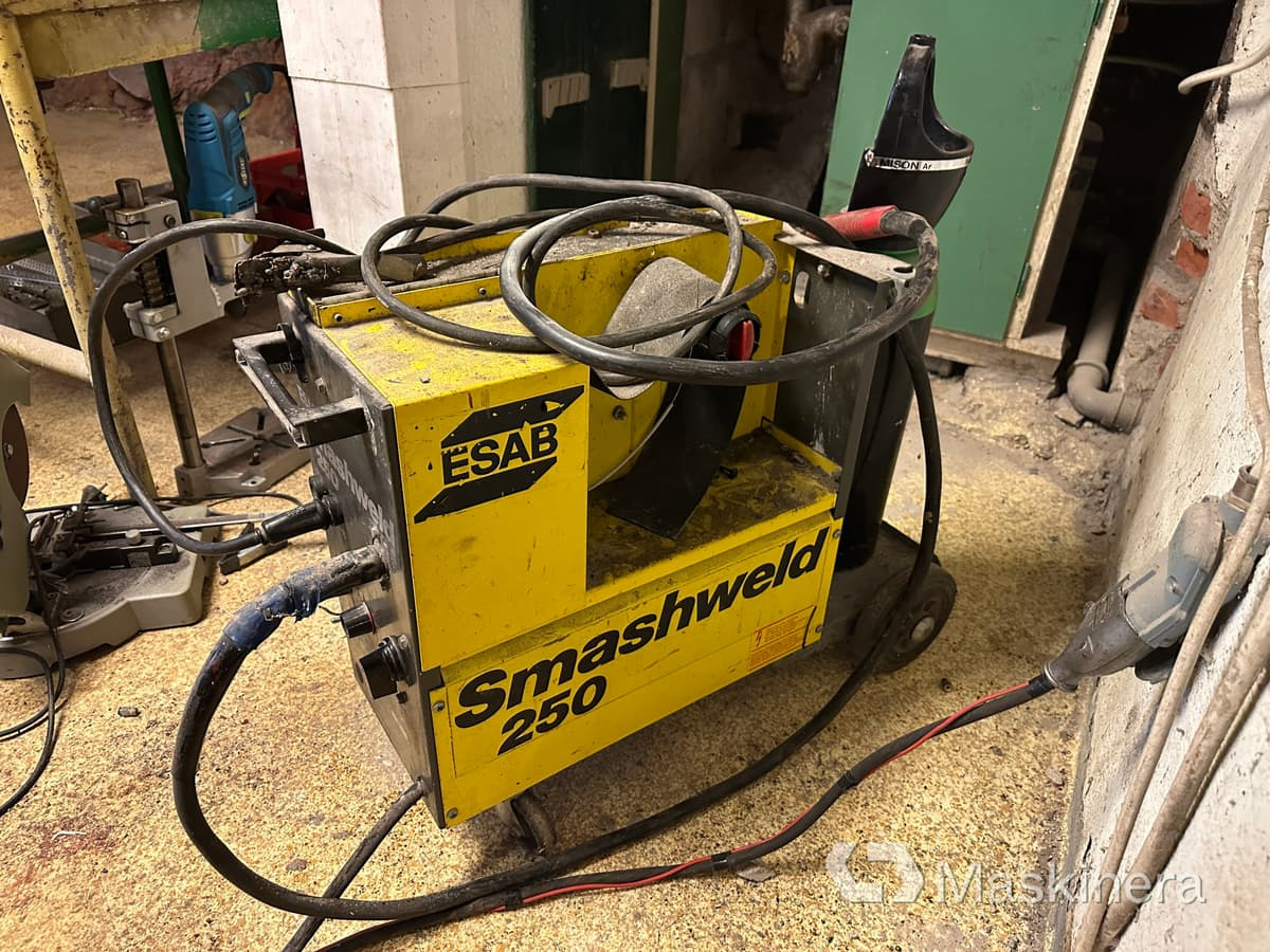 Migsvets ESAB Smashweld 250 med svetsbord - Welding equipment: picture 3 Migsvets ESAB Smashweld 250 med svetsbord - Welding equipment: picture 3