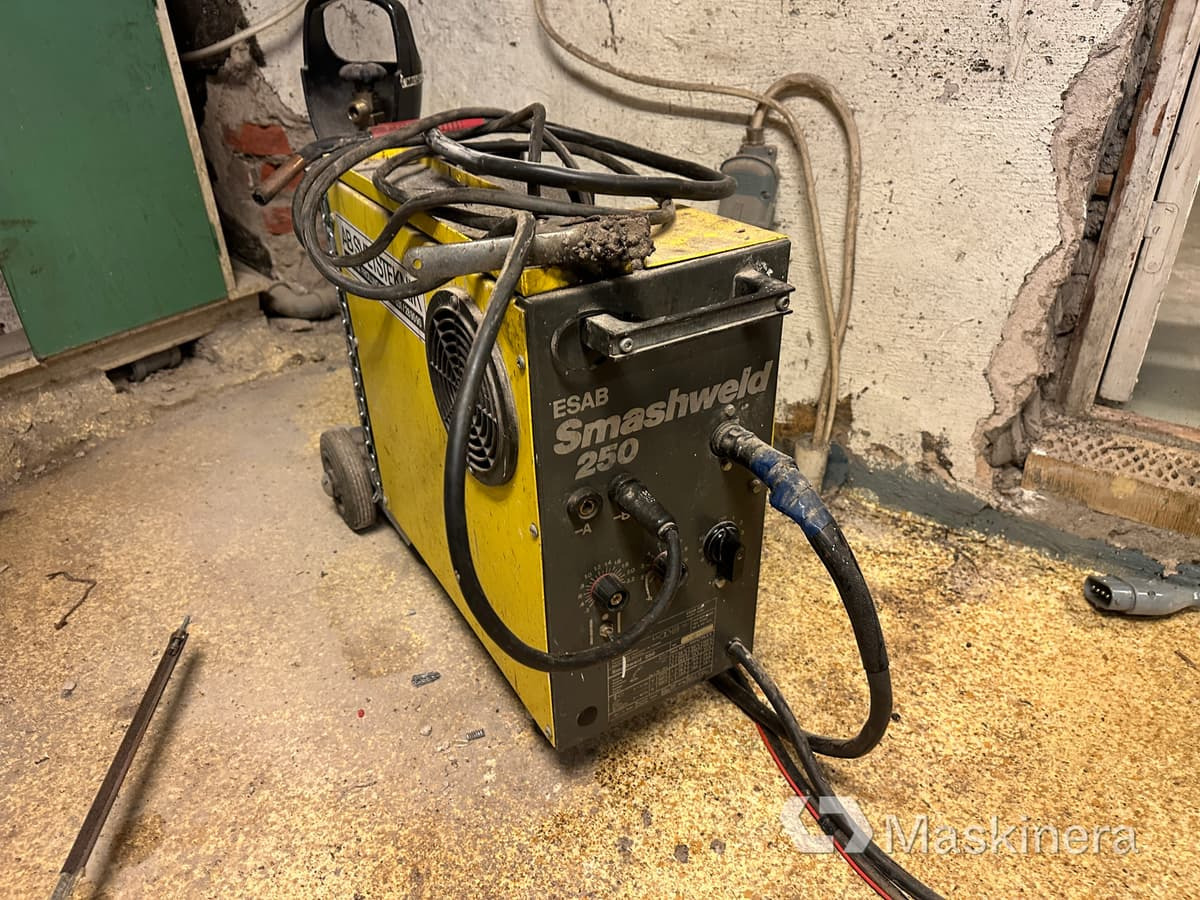 Migsvets ESAB Smashweld 250 med svetsbord - Welding equipment: picture 1 Migsvets ESAB Smashweld 250 med svetsbord - Welding equipment: picture 1
