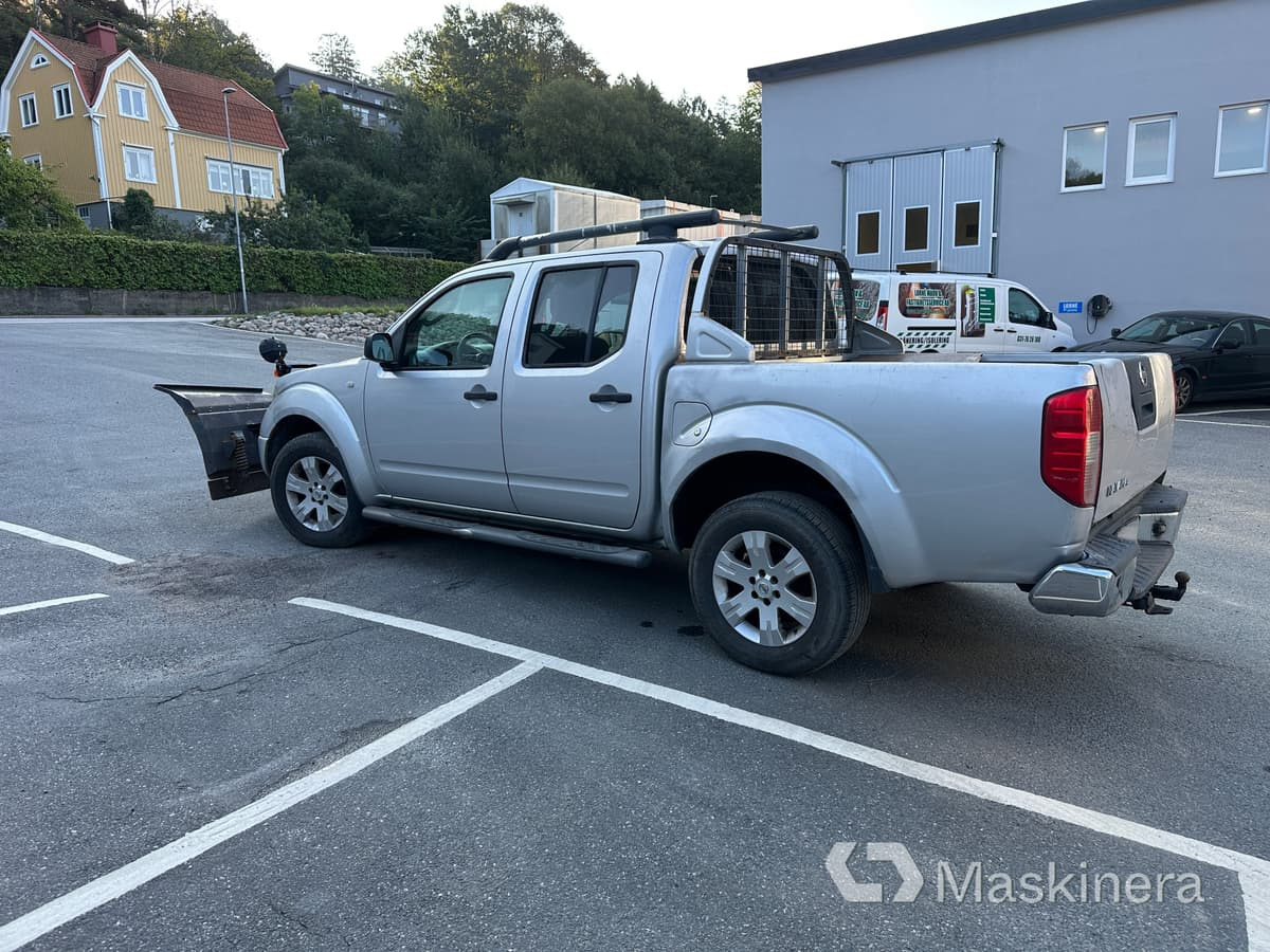Nissan Navara 2.5 dCi 4x4 med plog - Panel van: picture 4 Nissan Navara 2.5 dCi 4x4 med plog - Panel van: picture 4