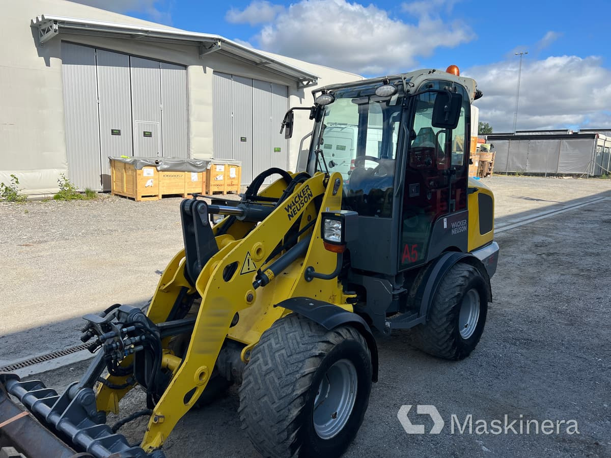 Hjullastare Wacker Neuson WL 32 med redskap - Other machinery: picture 1 Hjullastare Wacker Neuson WL 32 med redskap - Other machinery: picture 1