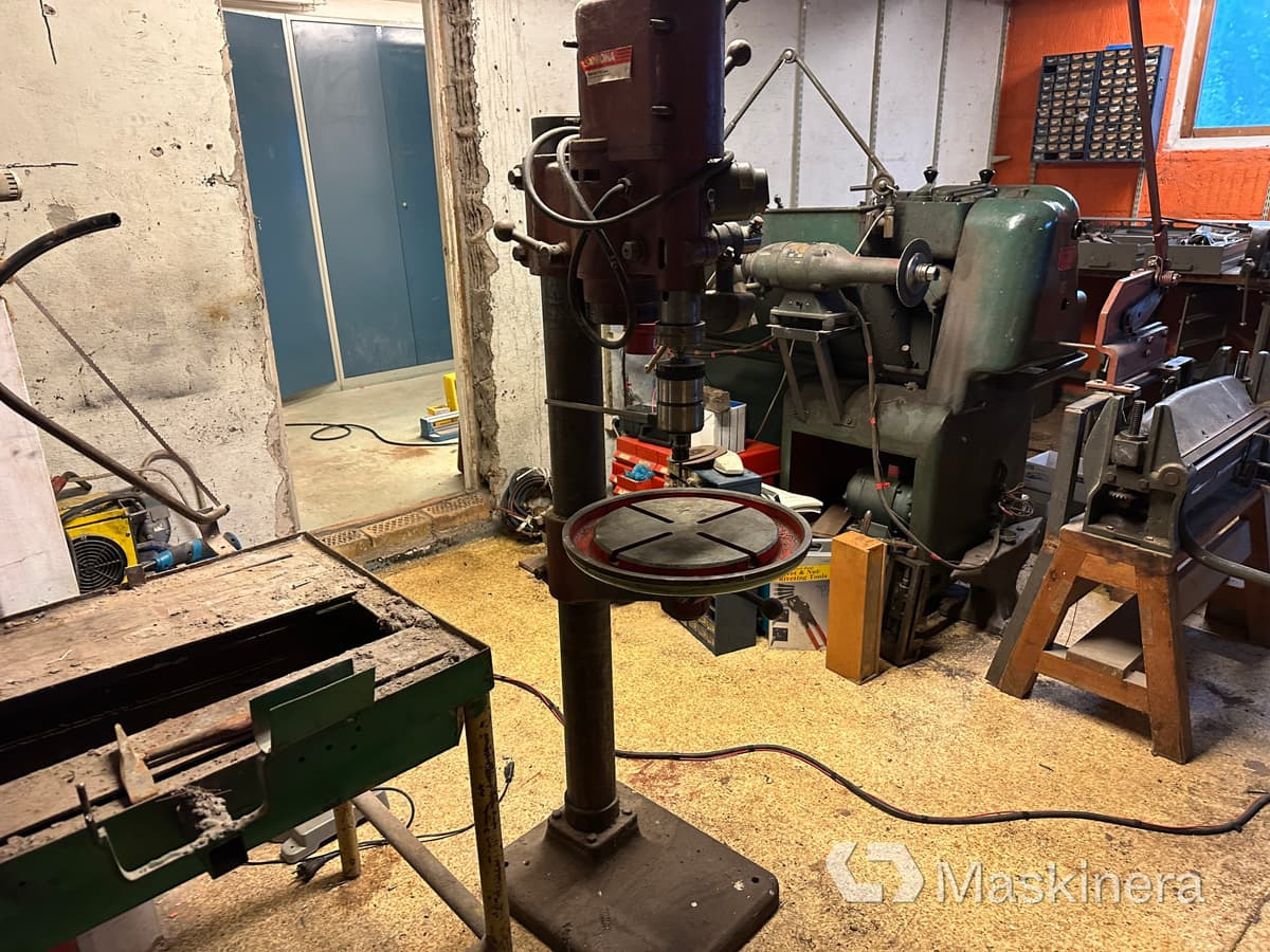 Pelarborrmaskin med automatisk gängtapp - Metalworking machinery: picture 3 Pelarborrmaskin med automatisk gängtapp - Metalworking machinery: picture 3