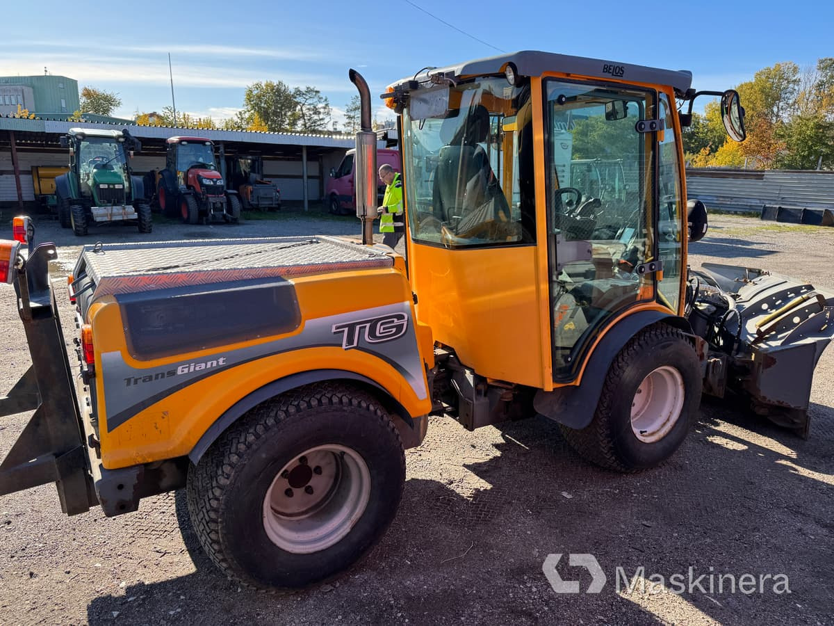 Redskapsbärare Belos Transgiant - Snow removal vehicle: picture 2 Redskapsbärare Belos Transgiant - Snow removal vehicle: picture 2