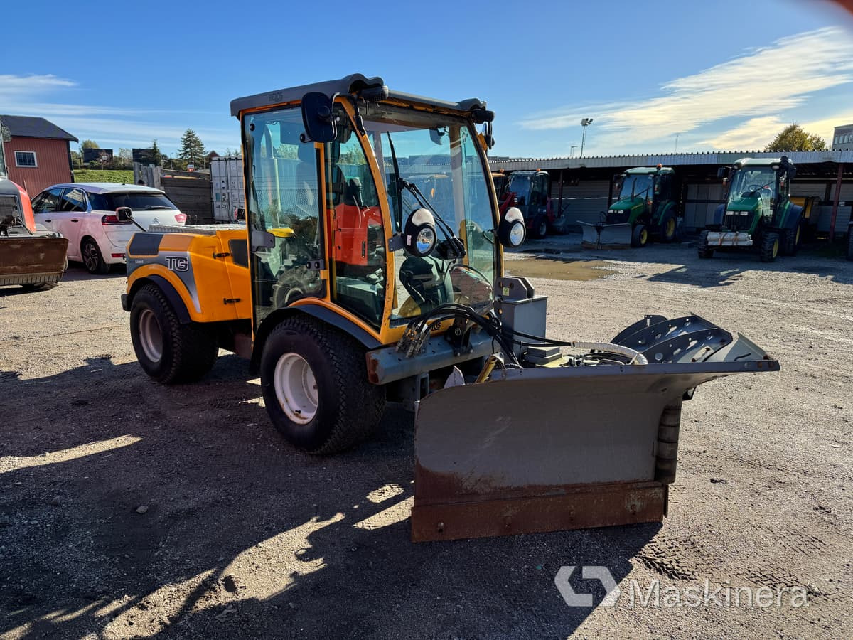 Redskapsbärare Belos Transgiant - Snow removal vehicle: picture 1 Redskapsbärare Belos Transgiant - Snow removal vehicle: picture 1
