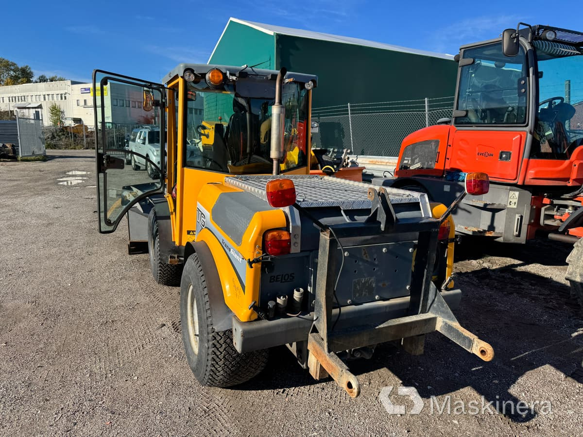 Redskapsbärare Belos Transgiant - Snow removal vehicle: picture 4 Redskapsbärare Belos Transgiant - Snow removal vehicle: picture 4