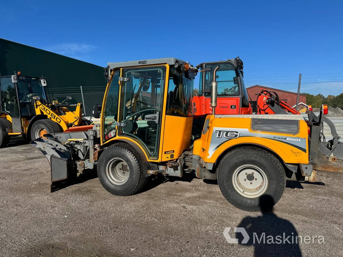 Redskapsbärare Belos Transgiant - Snow removal vehicle: picture 5 Redskapsbärare Belos Transgiant - Snow removal vehicle: picture 5