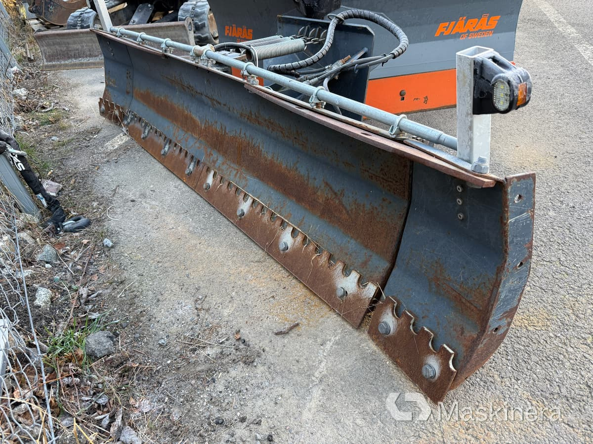 Sami A410365 Schaktblad / Snöplog 2500mm med Avantfäste - Snow plough: picture 3 Sami A410365 Schaktblad / Snöplog 2500mm med Avantfäste - Snow plough: picture 3