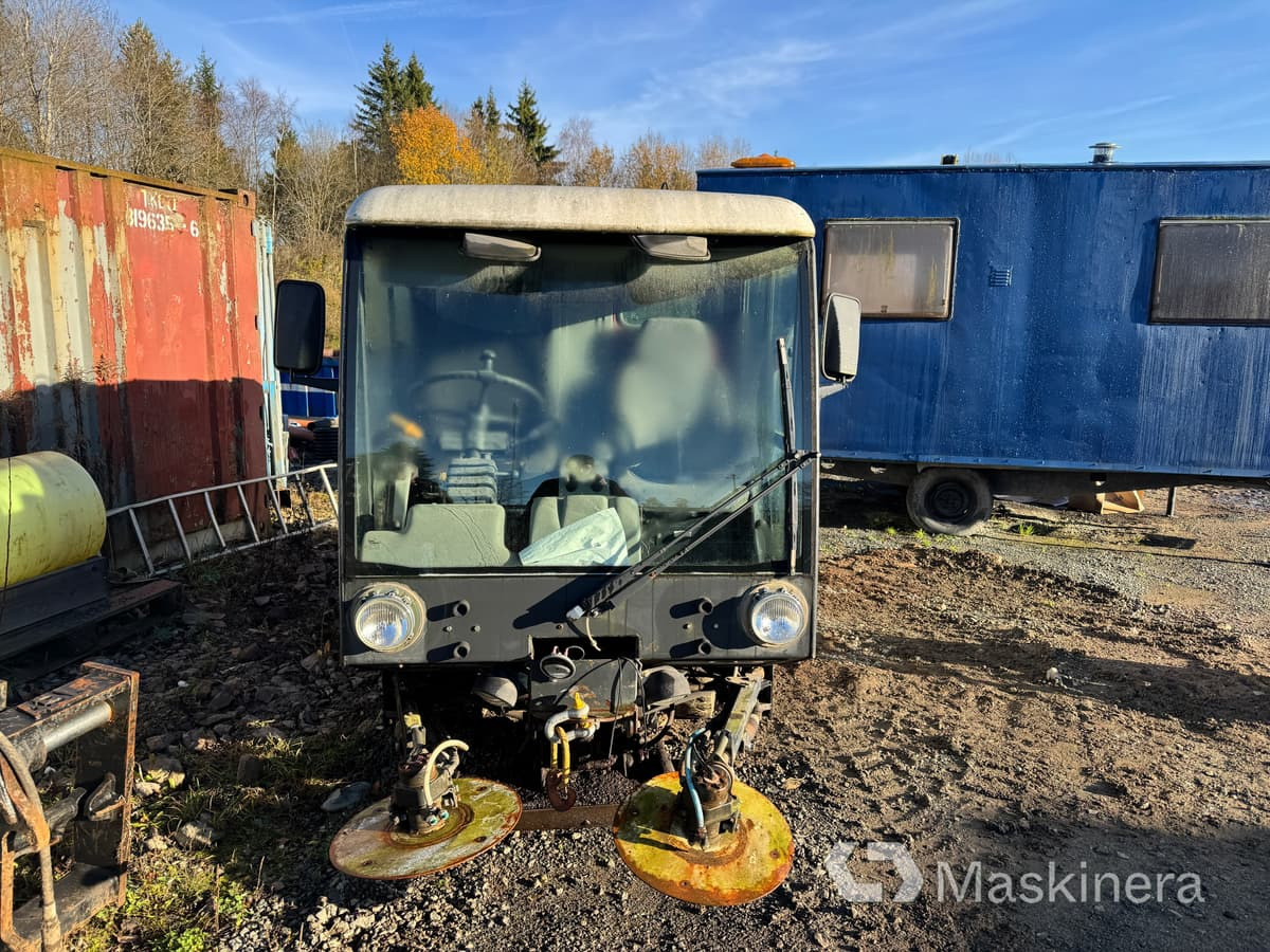 Sopmaskin Johnston Compact 142A 101T (Rep. objekt) - Road sweeper: picture 2 Sopmaskin Johnston Compact 142A 101T (Rep. objekt) - Road sweeper: picture 2