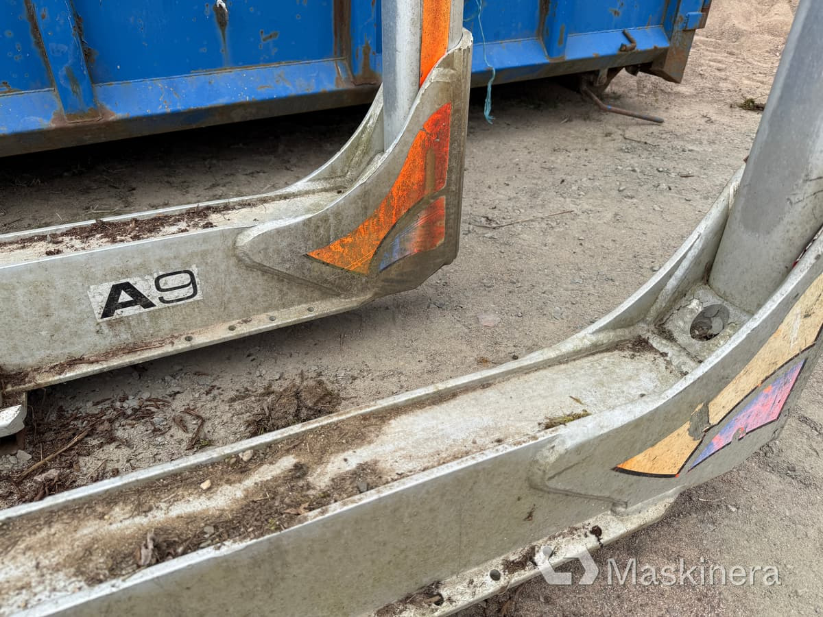 2 timmerbankar ExTe A9 (rep.objekt) - Spare parts for Timber trailer: picture 5 2 timmerbankar ExTe A9 (rep.objekt) - Spare parts for Timber trailer: picture 5