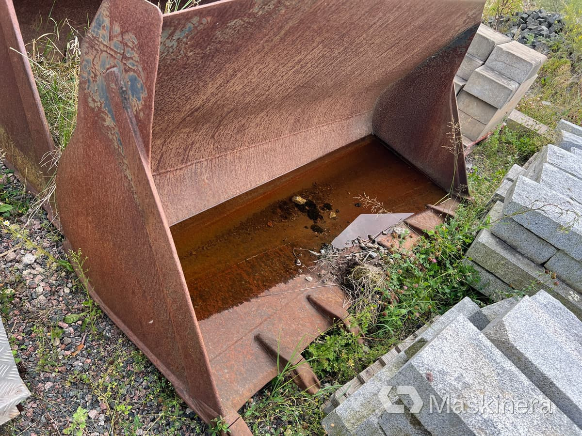 Tandskopa Volvo BM 99785 - Loader bucket: picture 5 Tandskopa Volvo BM 99785 - Loader bucket: picture 5