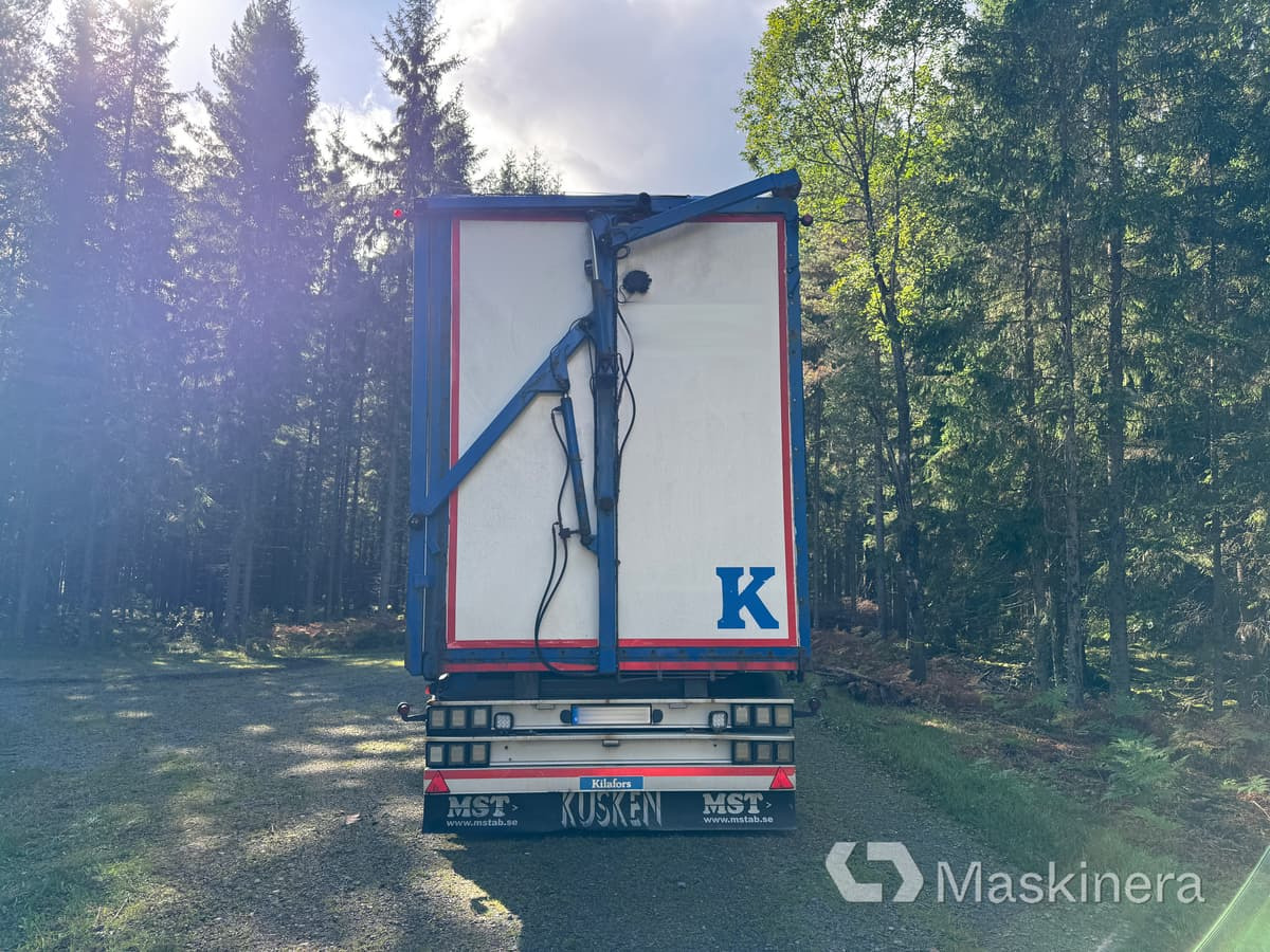 Flisbil Volvo FH16 8X4 med kran & sidtipp - Tractor unit, Tipper trailer: picture 5 Flisbil Volvo FH16 8X4 med kran & sidtipp - Tractor unit, Tipper trailer: picture 5