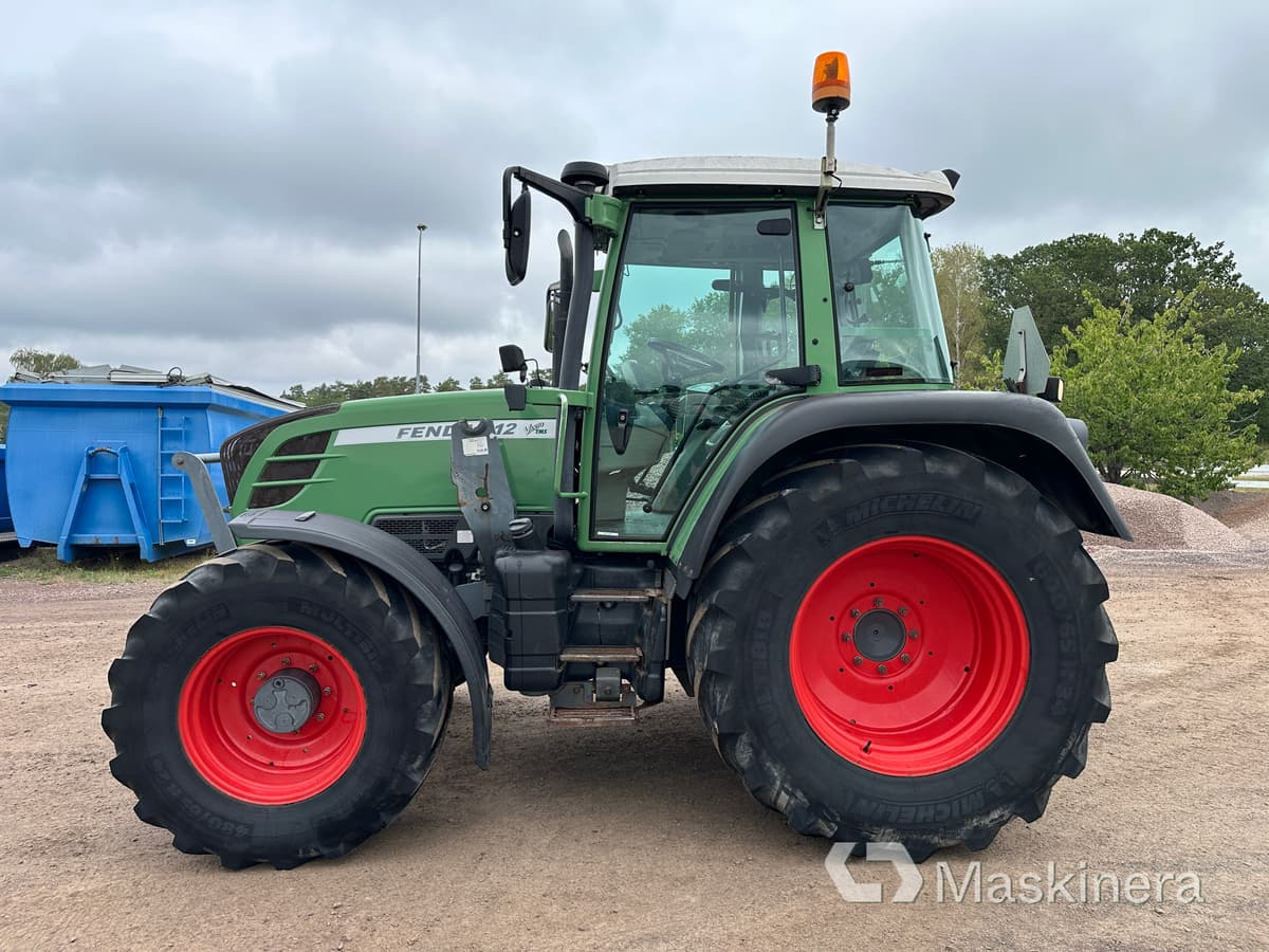 Traktor Fendt 312 Vario - Farm tractor: picture 2 Traktor Fendt 312 Vario - Farm tractor: picture 2