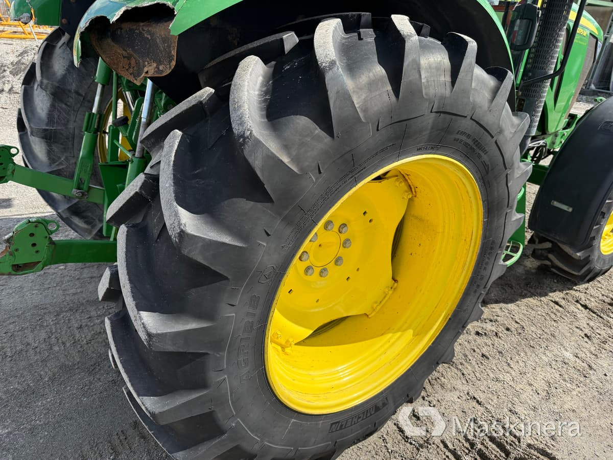 Farm tractor Traktor John Deere 5075M med snöutrustning: picture 11
